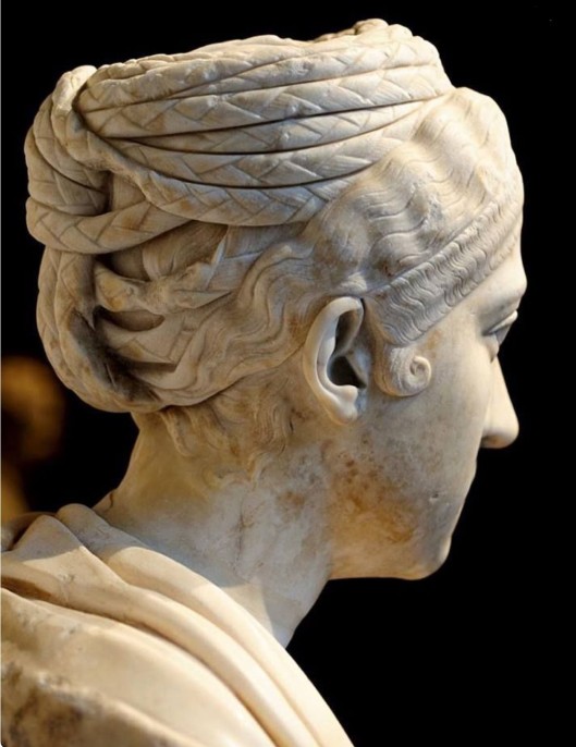Vibia Sabina, wife of Hadrian, Vienna Kunsthistorisches Museum. Photo, Wikimedia commons