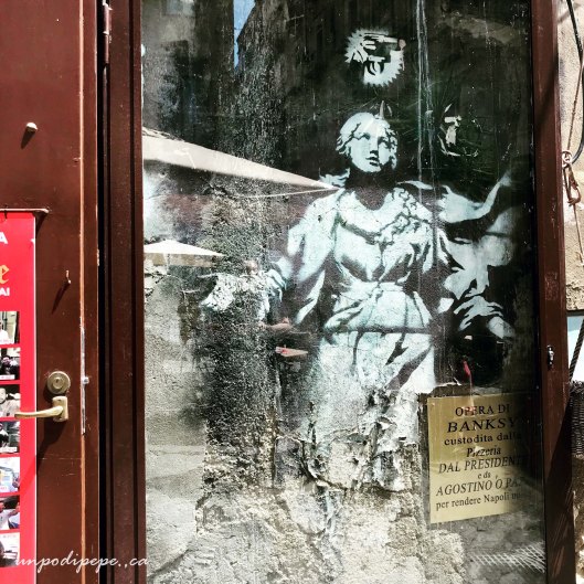 Madonna con la Pistola Banksy Napoli street art